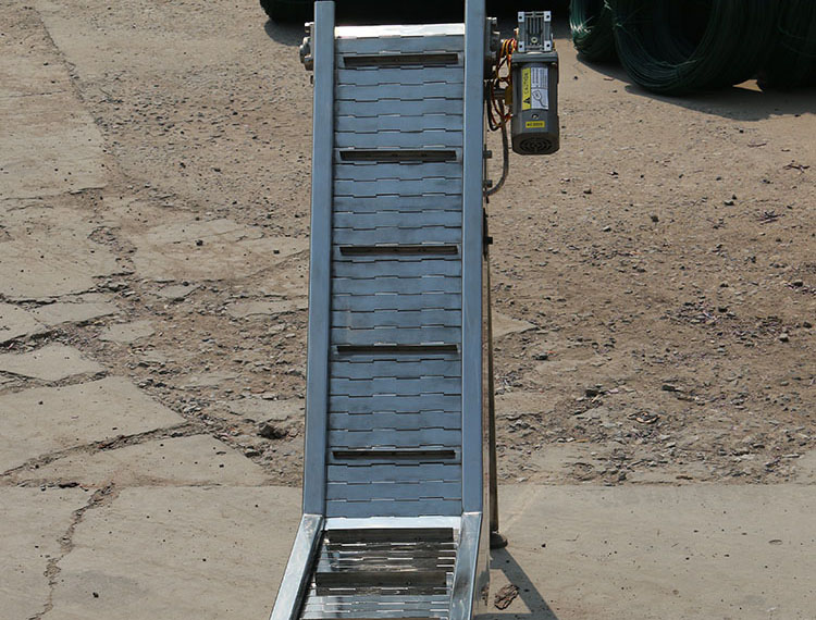 鏈板輸送機